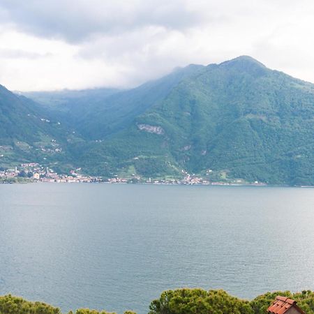 Tra Il Borgo E Il Lago Lovere Luaran gambar